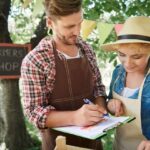 Jak dojechać do Dąbek nad morzem? Opcje i porady podróżnicze