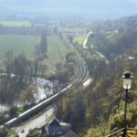 Jak dojechać do Dąbek nad morzem? Opcje i porady podróżnicze